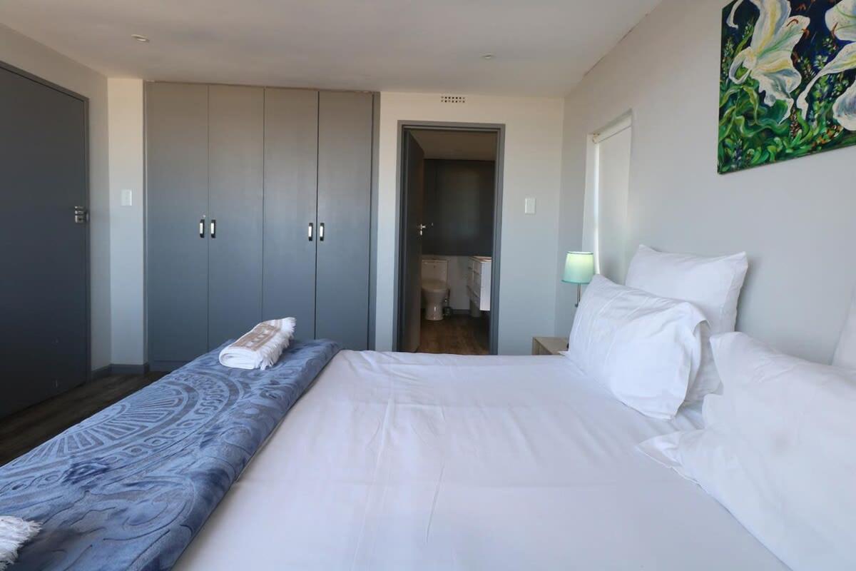 Appartamento Sunrise Penthouse Muizenberg Esterno foto